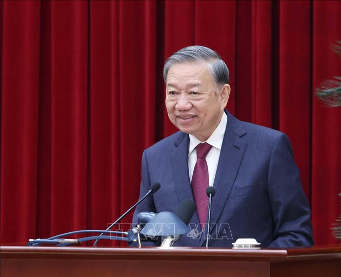 Thông báo Hội nghị lần thứ 14 Ban Chấp hành Trung ương Đảng khóa XIII Chú thích ảnh