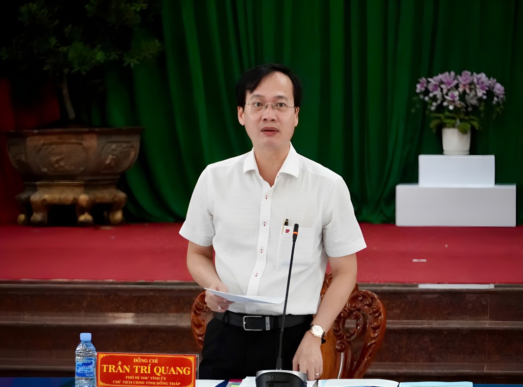 Chủ tịch UBND tỉnh Đồng Tháp Trần Trí Quang phát biểu chỉ đạo tại buổi làm việc.