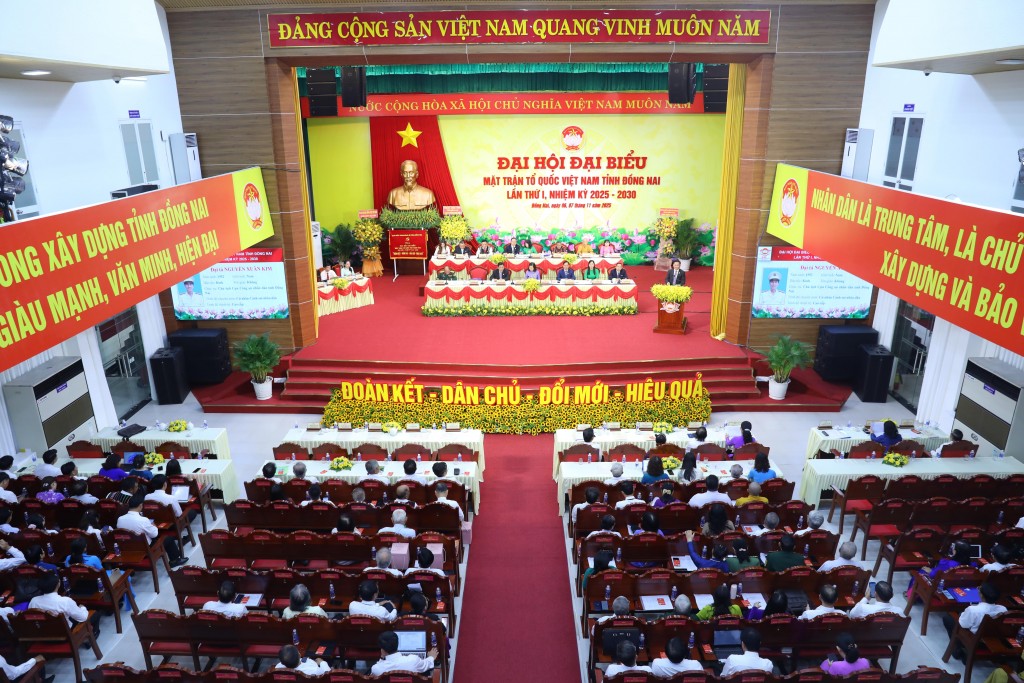 Quang cảnh đại hội