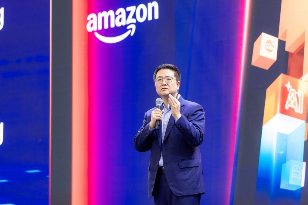 Ông Jim Yang, Giám Đốc Phát triển Thị trường Châu Á – Thái Bình Dương của Amazon Global Selling, chia sẻ về sự chuyển dịch của chuỗi cung ứng toàn cầu hướng về Châu Á