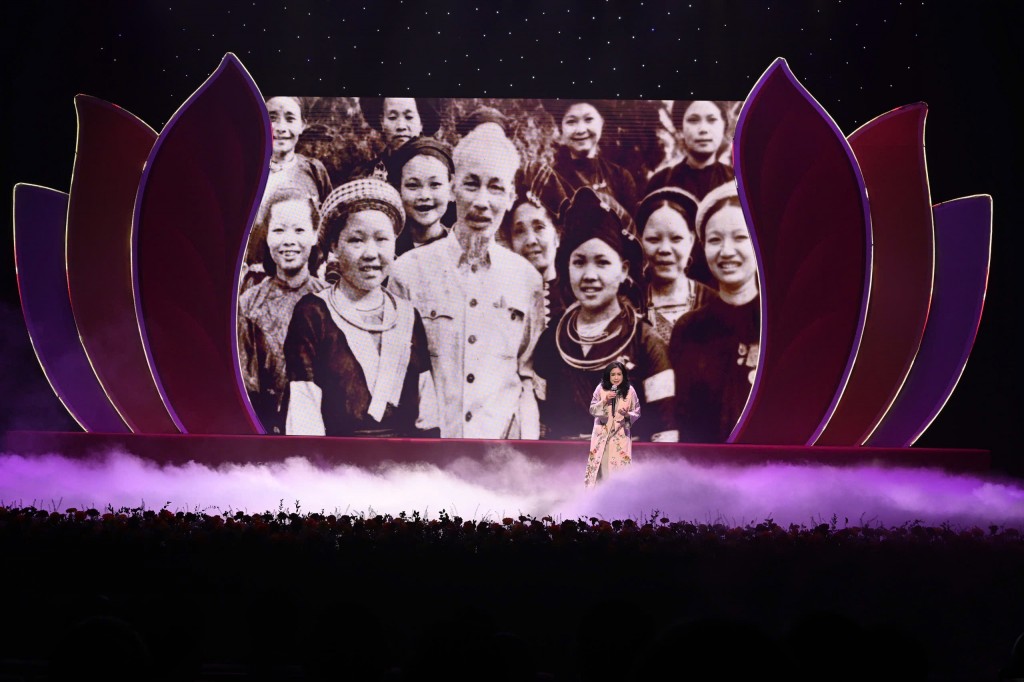 Tôn vinh nỗ lực lan tỏa nguồn năng lượng tinh thần của nhà báo