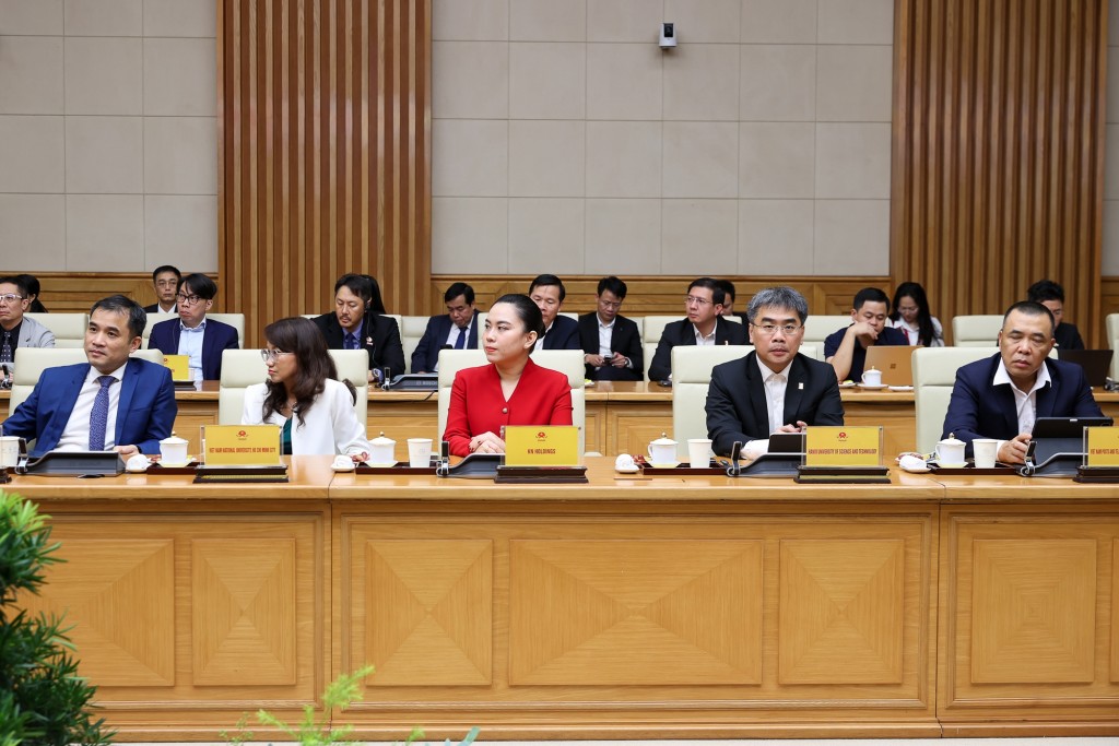 Việt Nam phấn đấu có nhà máy chip bán dẫn đầu tiên trong năm 2026 Việt Nam phấn đấu có nhà máy chip bán dẫn đầu tiên trong năm 2026