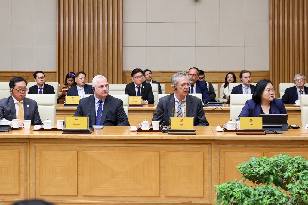 Việt Nam phấn đấu có nhà máy chip bán dẫn đầu tiên trong năm 2026 Việt Nam phấn đấu có nhà máy chip bán dẫn đầu tiên trong năm 2026