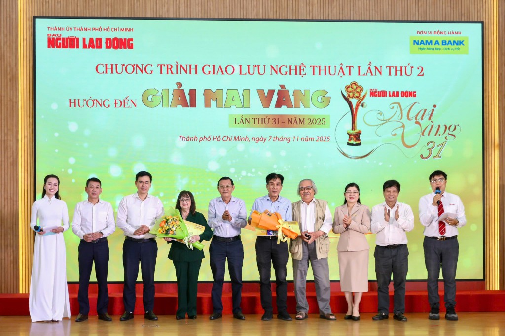 Chương trình Ra mắt sách điện tử “Mai Vàng nhân ái - Mai Vàng tri ân”