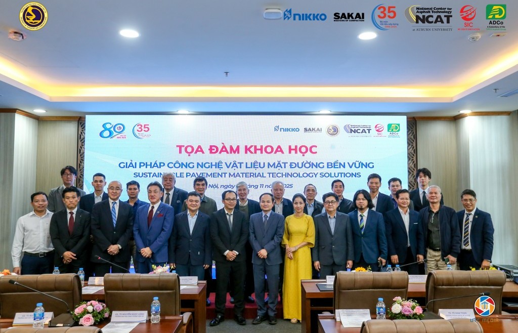 Phát triển hạ tầng giao thông xanh và giảm phát thải khí nhà kính