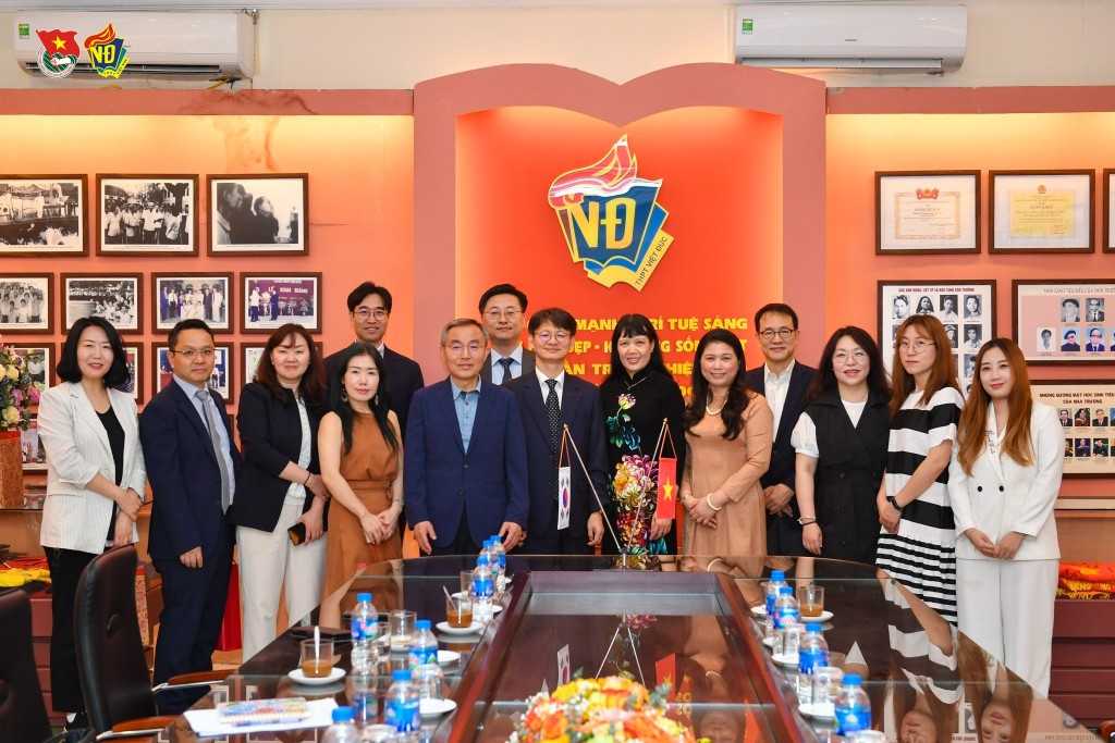 Khát vọng viết tiếp những chương mới rực rỡ và đầy kiêu hãnh Khát vọng viết tiếp những chương mới rực rỡ và đầy kiêu hãnh