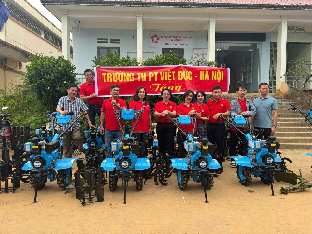 Nối dài hành trình sẻ chia và cống hiến Nối dài hành trình sẻ chia và cống hiến