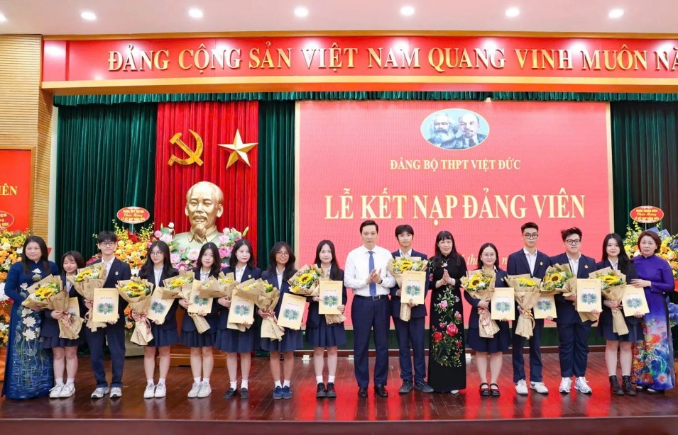 Nơi ươm mầm những “hạt giống đỏ” tuổi 18