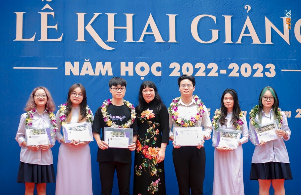 Ngọn cờ tiên phong đổi mới phương pháp dạy và học Ngọn cờ tiên phong đổi mới phương pháp dạy và học