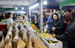 Sôi động Hội chợ Công thương vùng Đồng bằng sông Hồng