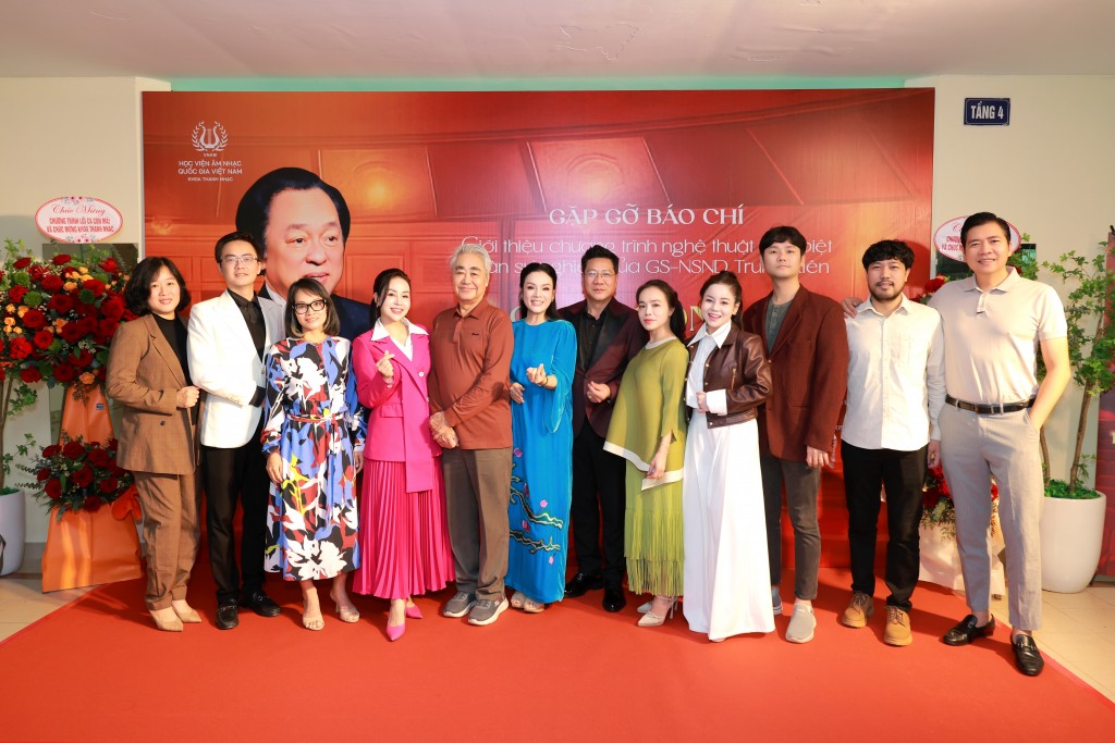 Các thế hệ của Khoa Thanh nhạc - Học viên Âm nhạc Quốc gia Việt Nam Các thế hệ của Khoa Thanh nhạc - Học viên Âm nhạc Quốc gia Việt Nam