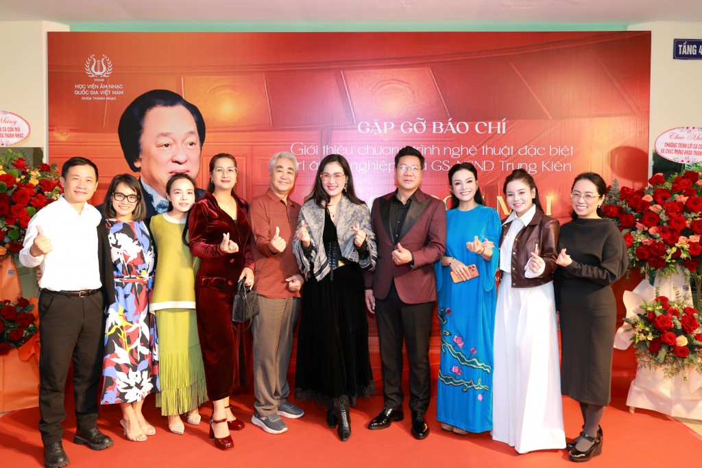 Hành trình tiếp nối dòng chảy âm nhạc của GS.NSND Trung Kiên Hành trình tiếp nối dòng chảy âm nhạc của GS.NSND Trung Kiên