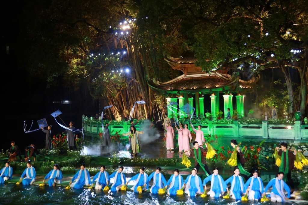 Chương trình là điểm nhấn của Festival Thăng Long – Hà Nội 2025, do Sở Văn hóa và Thể thao Hà Nội chỉ đạo Trung tâm Hoạt động Văn hóa Khoa học Văn Miếu – Quốc Tử Giám tổ chức thực hiện. Chương trình là điểm nhấn của Festival Thăng Long – Hà Nội 2025, do Sở Văn hóa và Thể thao Hà Nội chỉ đạo Trung tâm Hoạt động Văn hóa Khoa học Văn Miếu – Quốc Tử Giám tổ chức thực hiện.