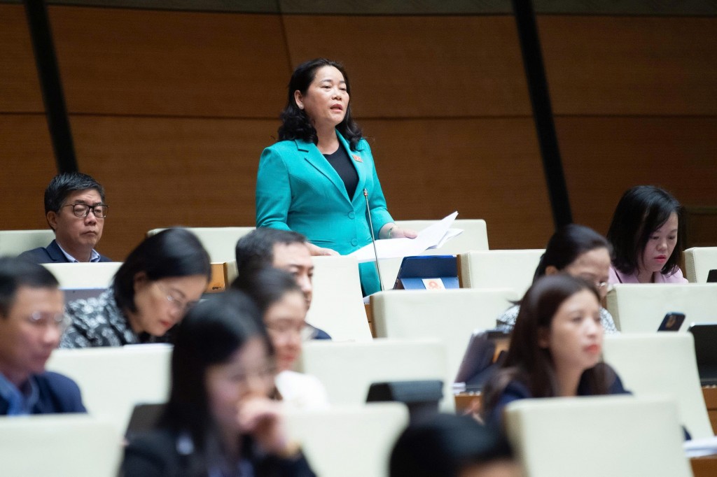 Đề nghị cấm sử dụng AI tạo dựng thông tin sai sự thật Đề nghị cấm sử dụng AI tạo dựng thông tin sai sự thật