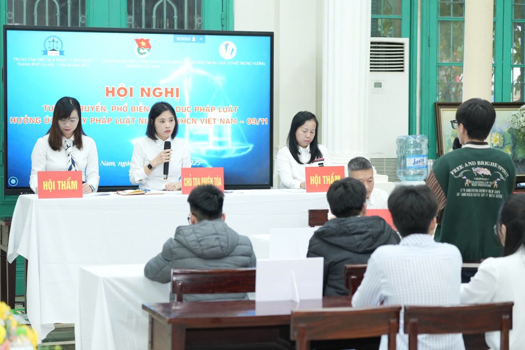 Phiên tòa giả định với chủ đề: “Gây rối trật tự công cộng và cố ý gây thương tích”