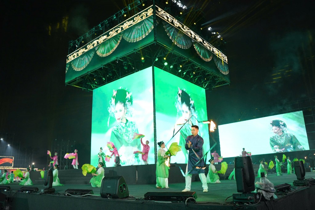 Di sản ngàn năm tỏa rạng, kết nối, tạo giá trị tương lai Di sản ngàn năm tỏa rạng, kết nối, tạo giá trị tương lai