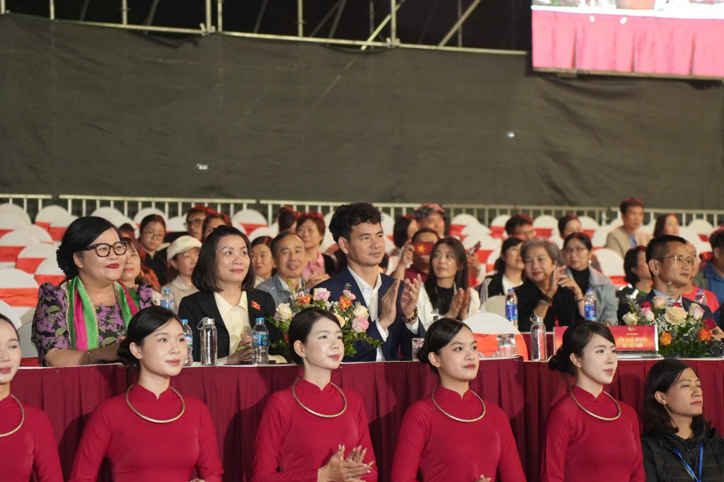 Di sản ngàn năm tỏa rạng, kết nối, tạo giá trị tương lai Di sản ngàn năm tỏa rạng, kết nối, tạo giá trị tương lai