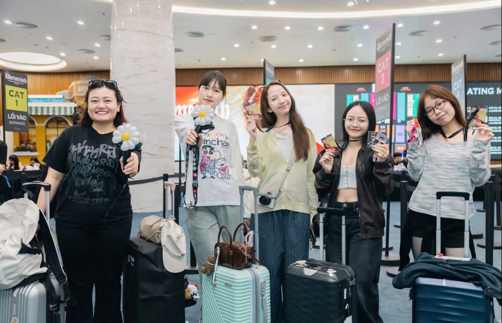 Fan đổ về Ocean City check in G-DRAGON 2025 WORLD TOUR [Übermensch] IN HANOI, háo hức chờ concert lịch sử