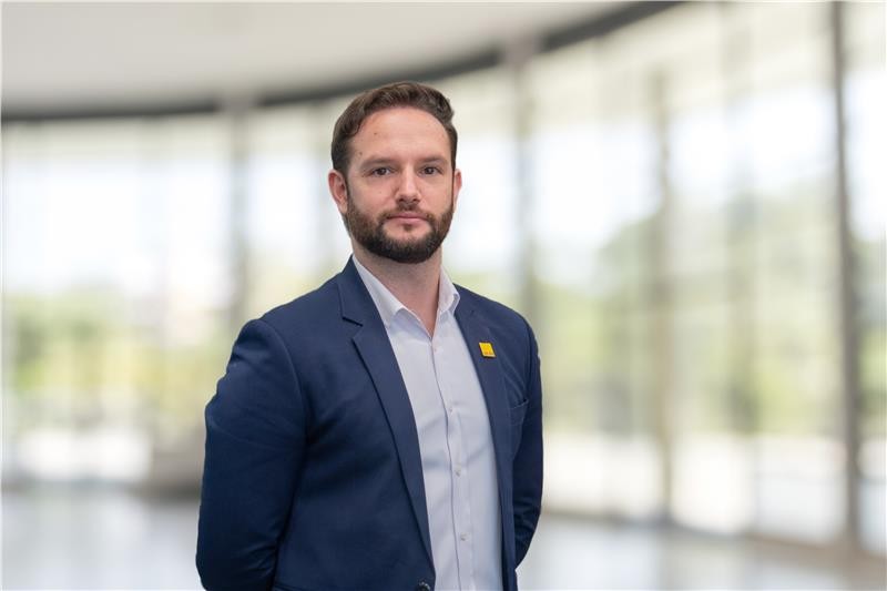 Luca Vadala, Giám đốc Phát triển Kinh doanh Toàn quốc, mảng Quản lý Cơ sở vật chất tích hợp (IFM) Luca Vadala, Giám đốc Phát triển Kinh doanh Toàn quốc, mảng Quản lý Cơ sở vật chất tích hợp (IFM)