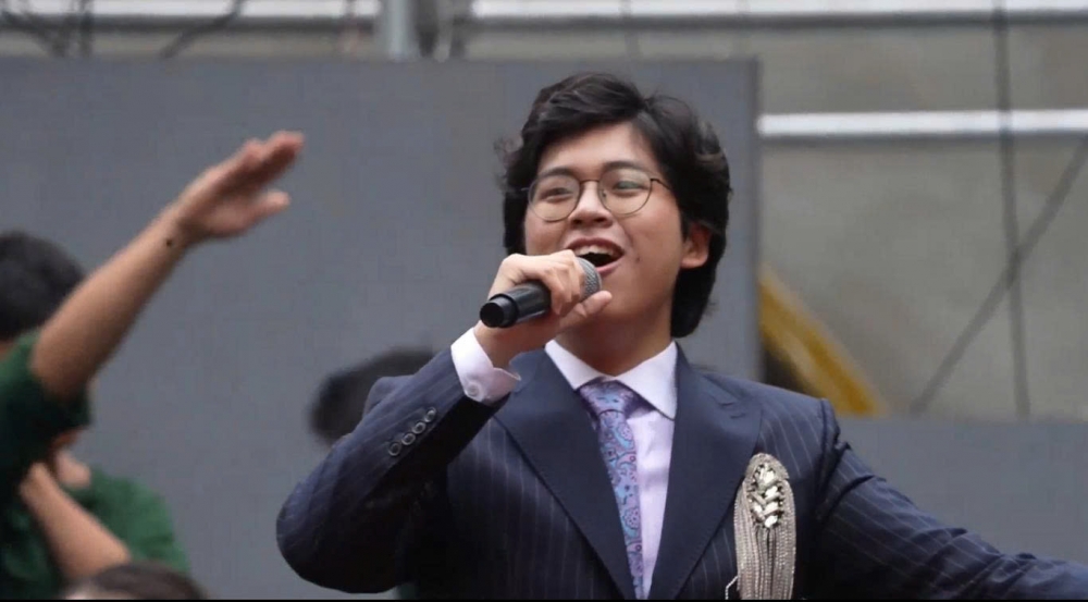 Viết tiếp trang sử vàng của Trường THPT Việt Đức Viết tiếp trang sử vàng của Trường THPT Việt Đức