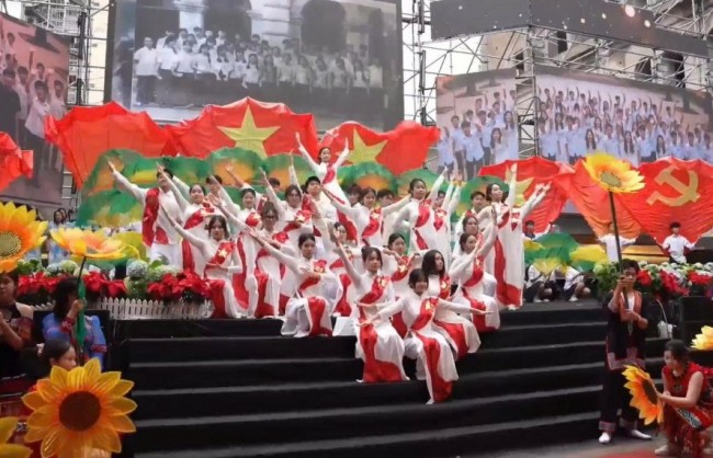 Trường THPT Việt Đức tự hào viết tiếp trang sử vàng