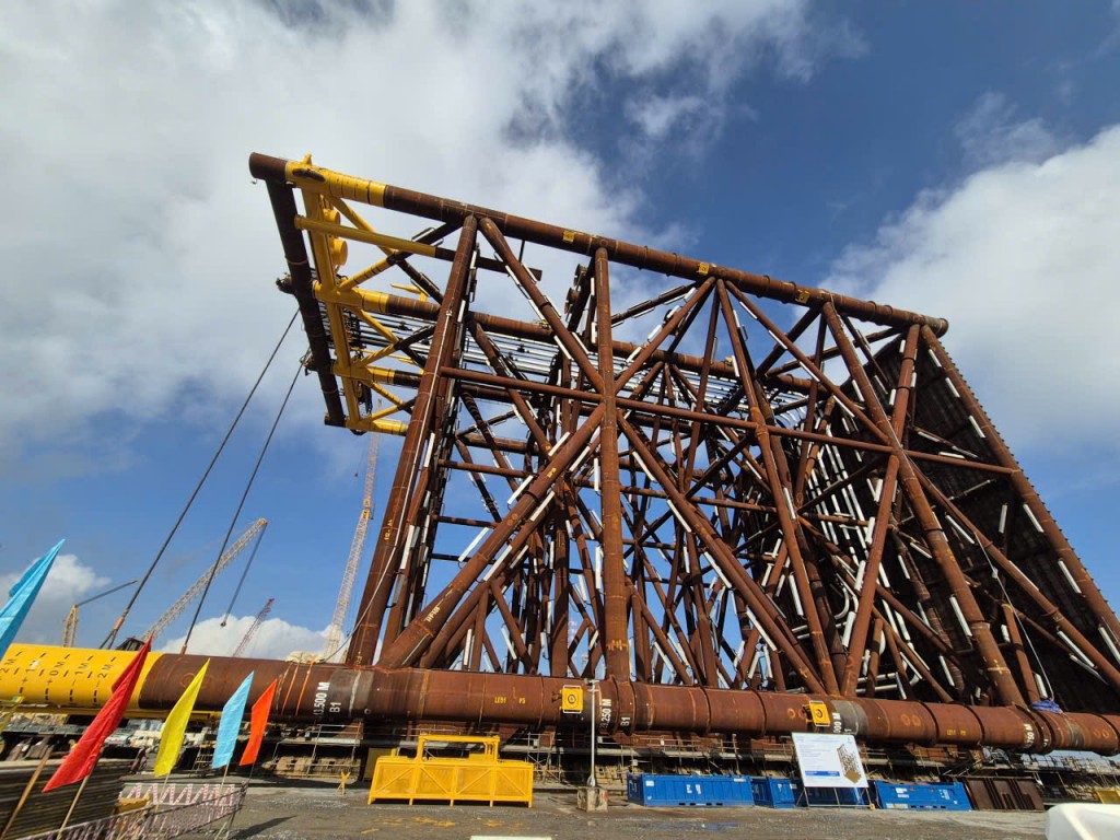 Petrovietnam gắn biển công trình chào mừng Đại hội Đảng toàn quốc Petrovietnam gắn biển công trình chào mừng Đại hội Đảng toàn quốc