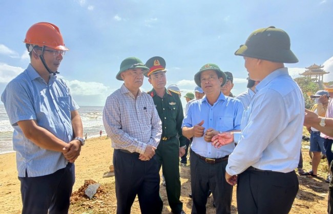 Gia Lai: Không để người dân thiếu lương thực, chỗ ở sau bão