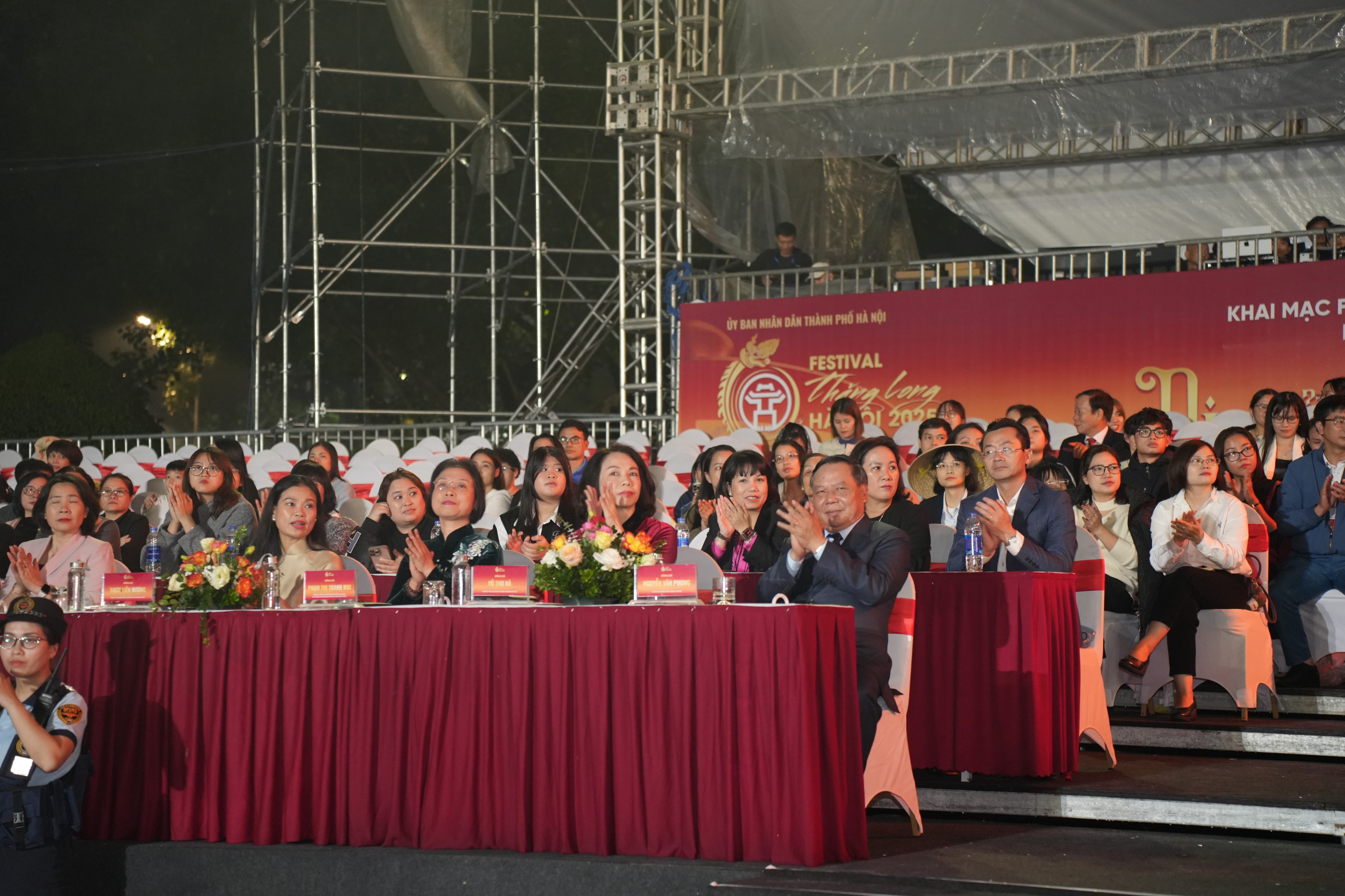 Ấn tượng lễ khai mạc Festival Thăng Long - Hà Nội 2025 Ấn tượng lễ khai mạc Festival Thăng Long - Hà Nội 2025