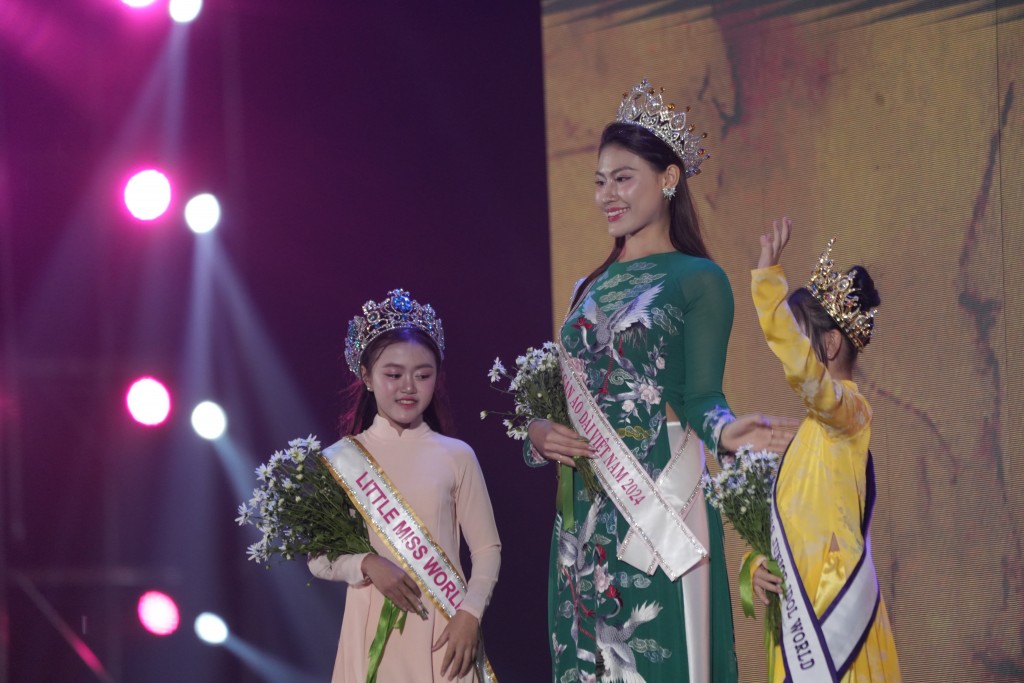 Ấn tượng lễ khai mạc Festival Thăng Long - Hà Nội 2025 Ấn tượng lễ khai mạc Festival Thăng Long - Hà Nội 2025