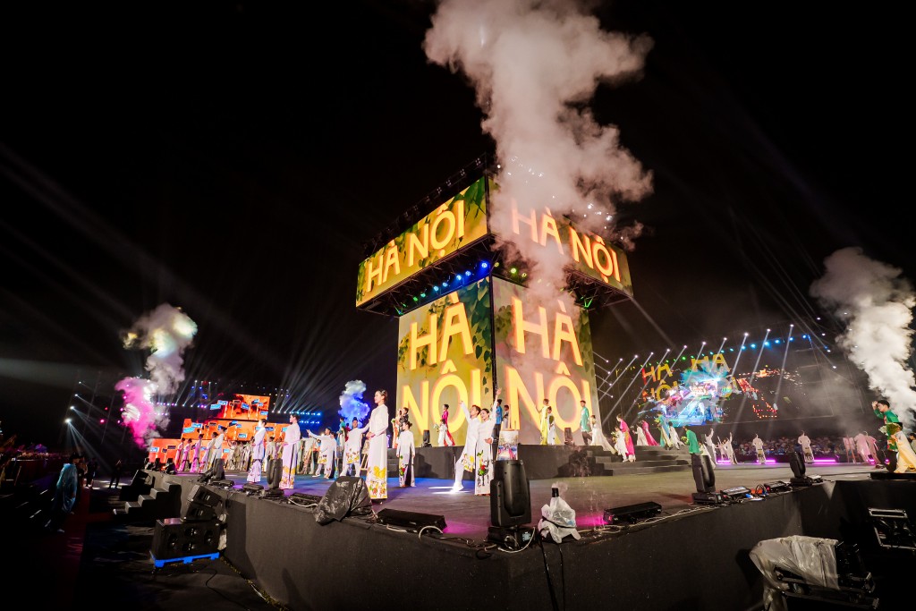 Ấn tượng lễ khai mạc Festival Thăng Long - Hà Nội 2025 Ấn tượng lễ khai mạc Festival Thăng Long - Hà Nội 2025