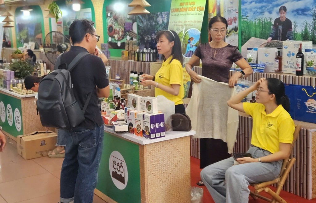 Bàn giải pháp phát triển du lịch nông thôn