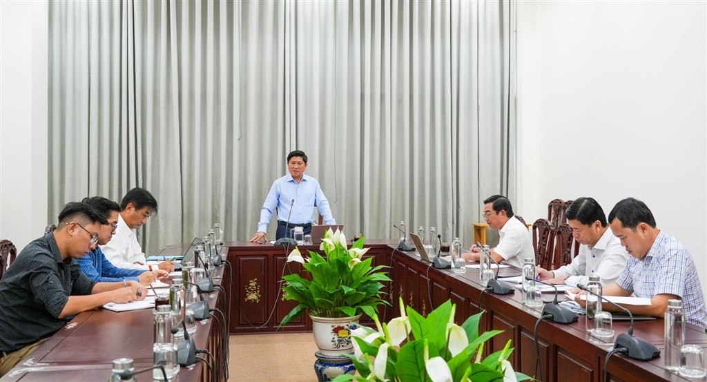  Phó Chủ tịch UBND tỉnh Lê Văn Sử đã có buổi làm việc với Công ty Cổ phần Đầu tư Năng lượng tái tạo Cà Mau (CMC).