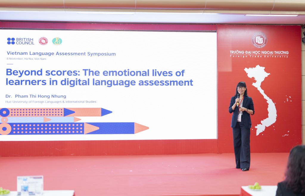 Bài chia sẻ của PGS.TS. Hồng Nhung với góc nhìn về việc thiết kế và áp dụng các hệ thống đánh giá trực tuyến gắn liền với trải nghiệm của người học.