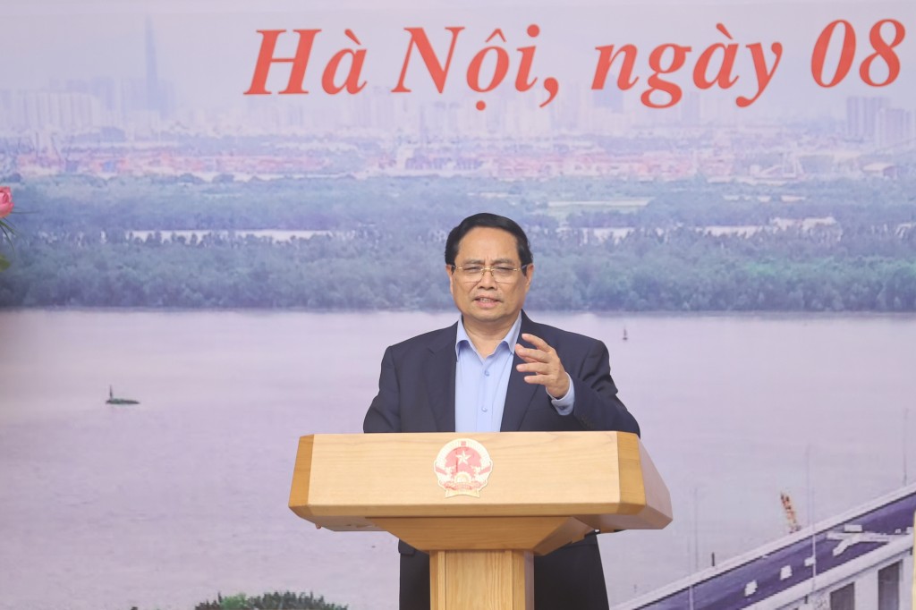 Thủ tướng yêu cầu hoàn thành mục tiêu đưa vào khai thác ít nhất 3.000 km đường bộ cao tốc và có khoảng 1.700 km đường bộ ven biển - Ảnh: VGP/Nhật Bắc Thủ tướng yêu cầu hoàn thành mục tiêu đưa vào khai thác ít nhất 3.000 km đường bộ cao tốc và có khoảng 1.700 km đường bộ ven biển - Ảnh: VGP/Nhật Bắc