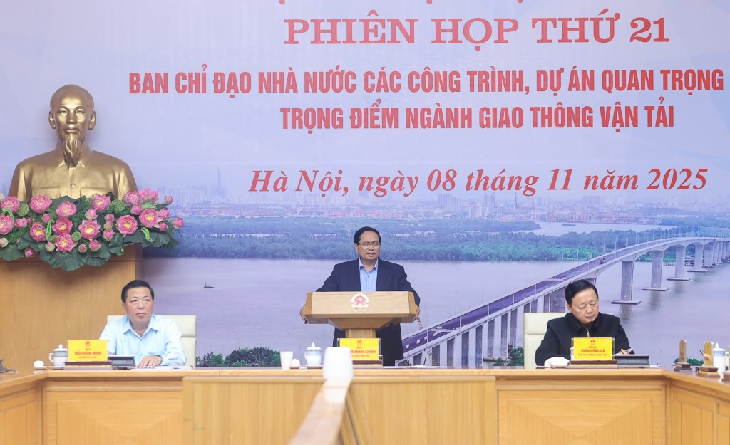 Thủ tướng nêu rõ, việc đẩy nhanh tiến độ các dự án là quan trọng, nhưng lưu ý phải bảo đảm chất lượng, vệ sinh môi trường, an toàn lao động theo đúng quy định - Ảnh: VGP/Nhật Bắc Thủ tướng nêu rõ, việc đẩy nhanh tiến độ các dự án là quan trọng, nhưng lưu ý phải bảo đảm chất lượng, vệ sinh môi trường, an toàn lao động theo đúng quy định - Ảnh: VGP/Nhật Bắc