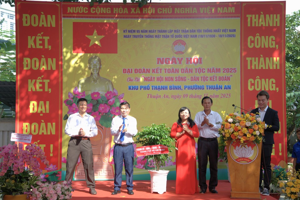 Tinh thần Đại đoàn kết toàn dân tộc lan tỏa tại phường Thuận An Tinh thần Đại đoàn kết toàn dân tộc lan tỏa tại phường Thuận An