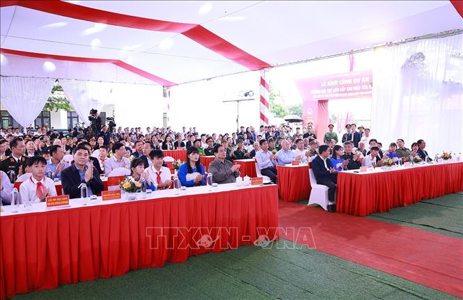 Xây dựng các trường nội trú và liên cấp: Thần tốc, táo bạo như Vua Quang Trung ngày xưa Chú thích ảnh