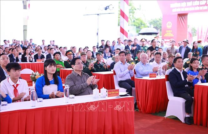 Xây dựng các trường nội trú và liên cấp: Thần tốc, táo bạo như Vua Quang Trung ngày xưa Chú thích ảnh