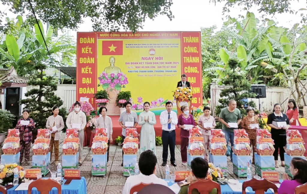 Tinh thần Đại đoàn kết toàn dân tộc lan tỏa tại phường Thuận An Tinh thần Đại đoàn kết toàn dân tộc lan tỏa tại phường Thuận An