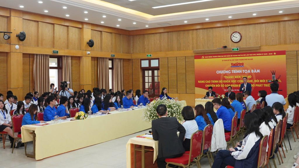 Toàn cảnh tọa đàm 