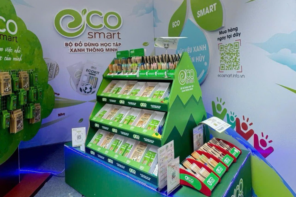 Các sản phẩm của dự án Ecosmart - bộ đồ dùng học tập xanh thông minh