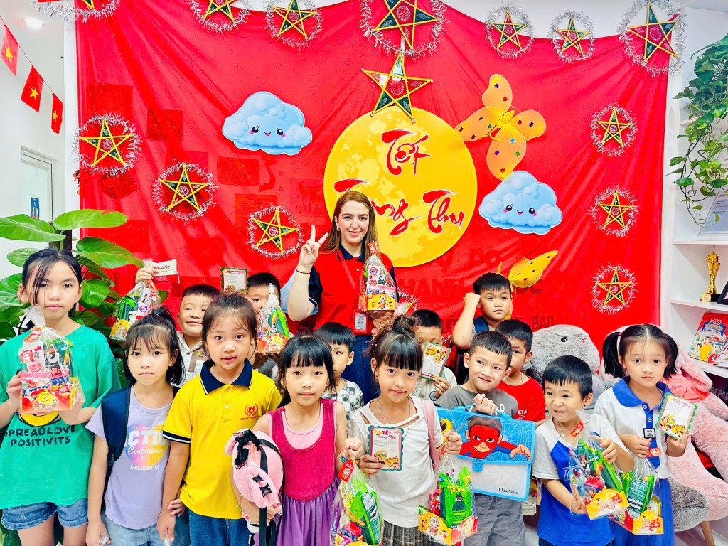 HDI English - Hành trình kiến tạo giáo dục bằng trái tim