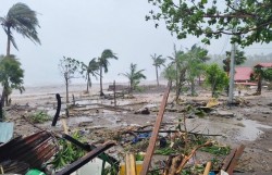 Bão Fung-wong đi vào Biển Đông sau khi hoành hành ở Philippines