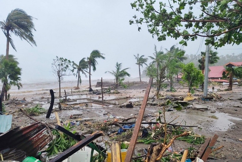 Khu vực chịu ảnh hưởng bởi siêu bão Fung-wong tại tỉnh Catanduanes, Philippines. (Ảnh: THX/TTXVN)