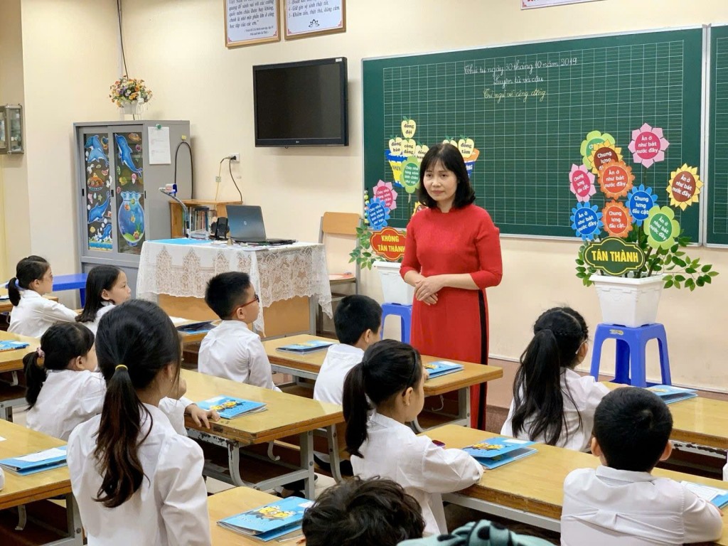 Truyền thống “tôn sư trọng đạo” mãi là ngọn lửa ấm, soi sáng tâm hồn bao thế hệ học trò Thủ đô