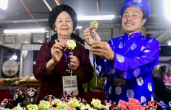 Làng nghề Thủ đô “cất cánh” nhờ thương mại điện tử