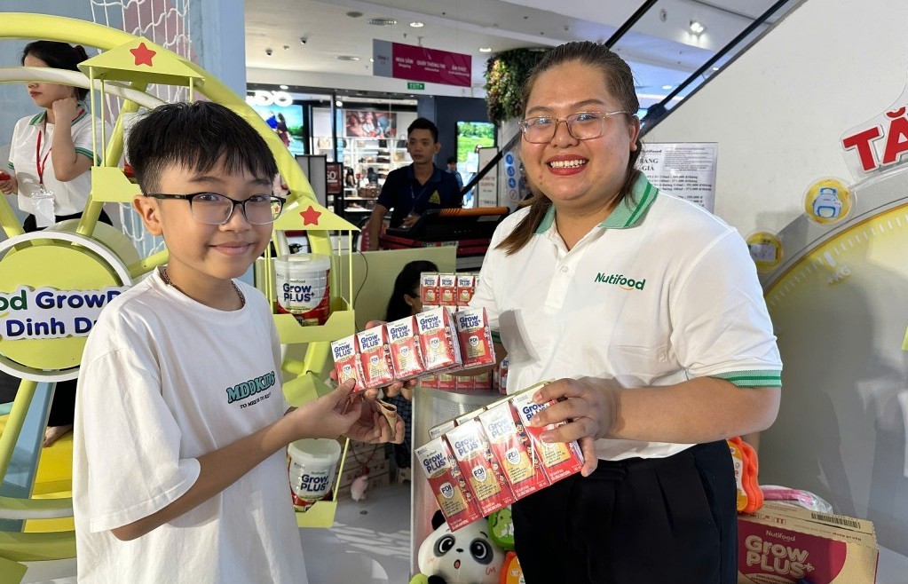 Ngày hội “Vẽ chuyện lớn” của GrowPLUS+ Suy dinh dưỡng thu hút hơn 2.500 lượt “check-in”