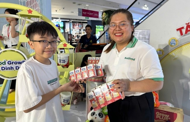 Ngày hội “Vẽ chuyện lớn” của GrowPLUS+ Suy dinh dưỡng thu hút hơn 2.500 lượt “check-in”