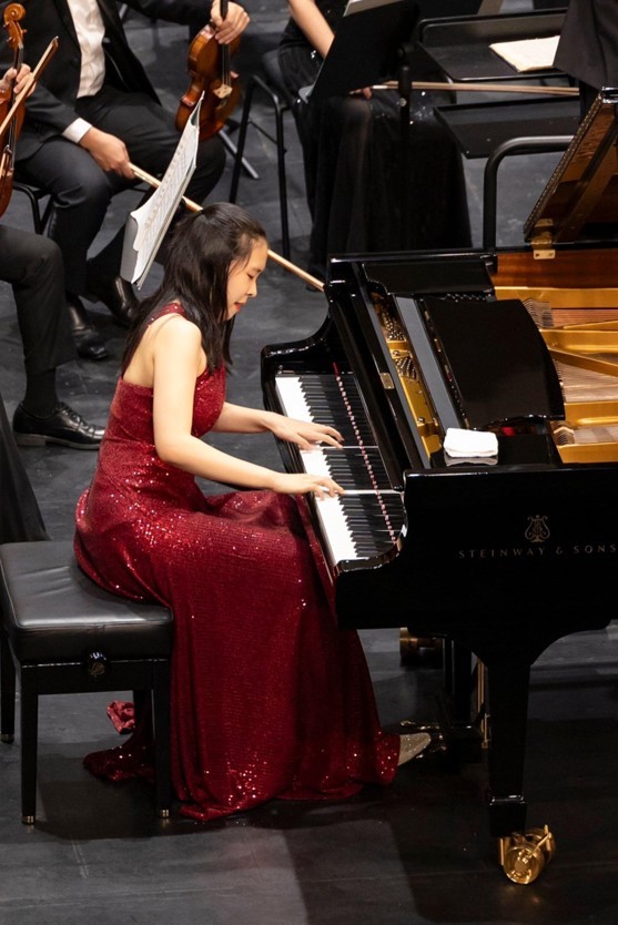 Pianist Suah Ye tái hiện hiệu ứng “chuông ngân” đặc trưng của Rachmaninov