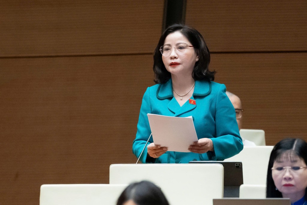 Đại biểu Nguyễn Thị Thu Nguyệt nhấn mạnh “Khi được trao quyền thực chất, cấp khu vực sẽ phát huy vai trò ‘cánh tay nối dài’ của hệ thống, giải quyết kịp thời các vụ việc phức tạp tại địa phương”